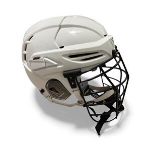 Warrior Covert PX2 White Hockey Helmet Size Large 7-3/8-7-3/4 ( cert exp 2023)